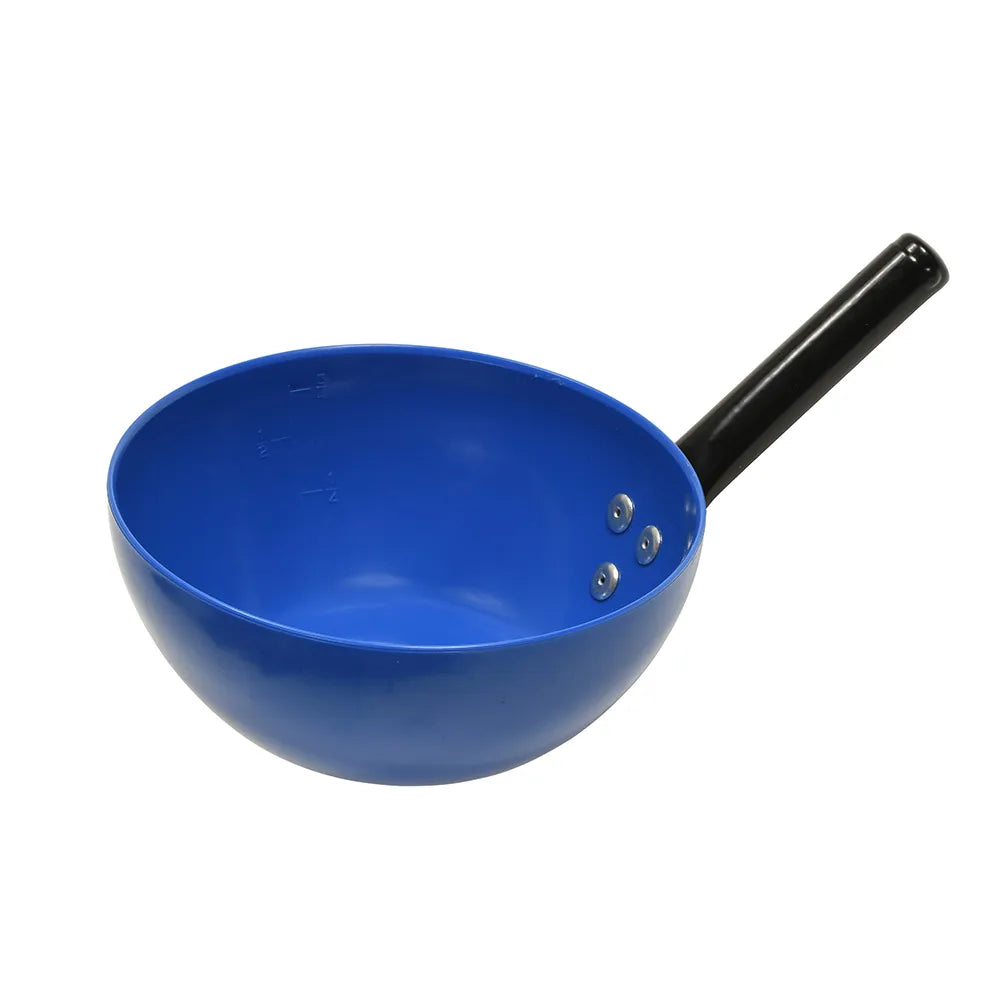 Stubbs Plastic Feed Scoop - Blue