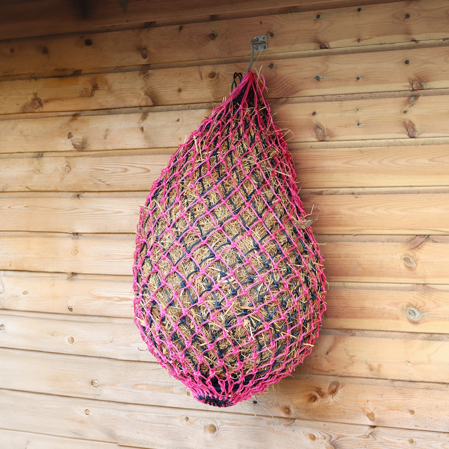 Slow Flow Ultra Haynet By Hy Equestrian - Pink/Navy
