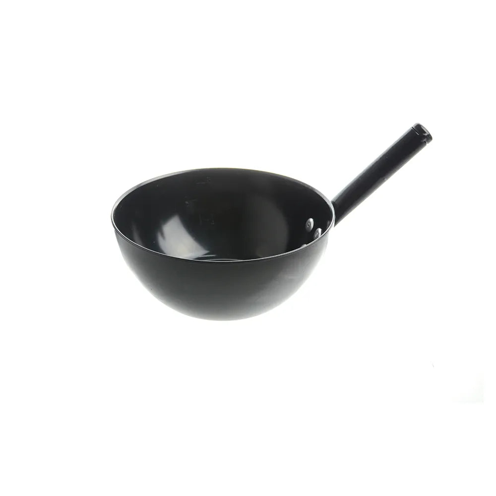 Stubbs Plastic Feed Scoop - Black